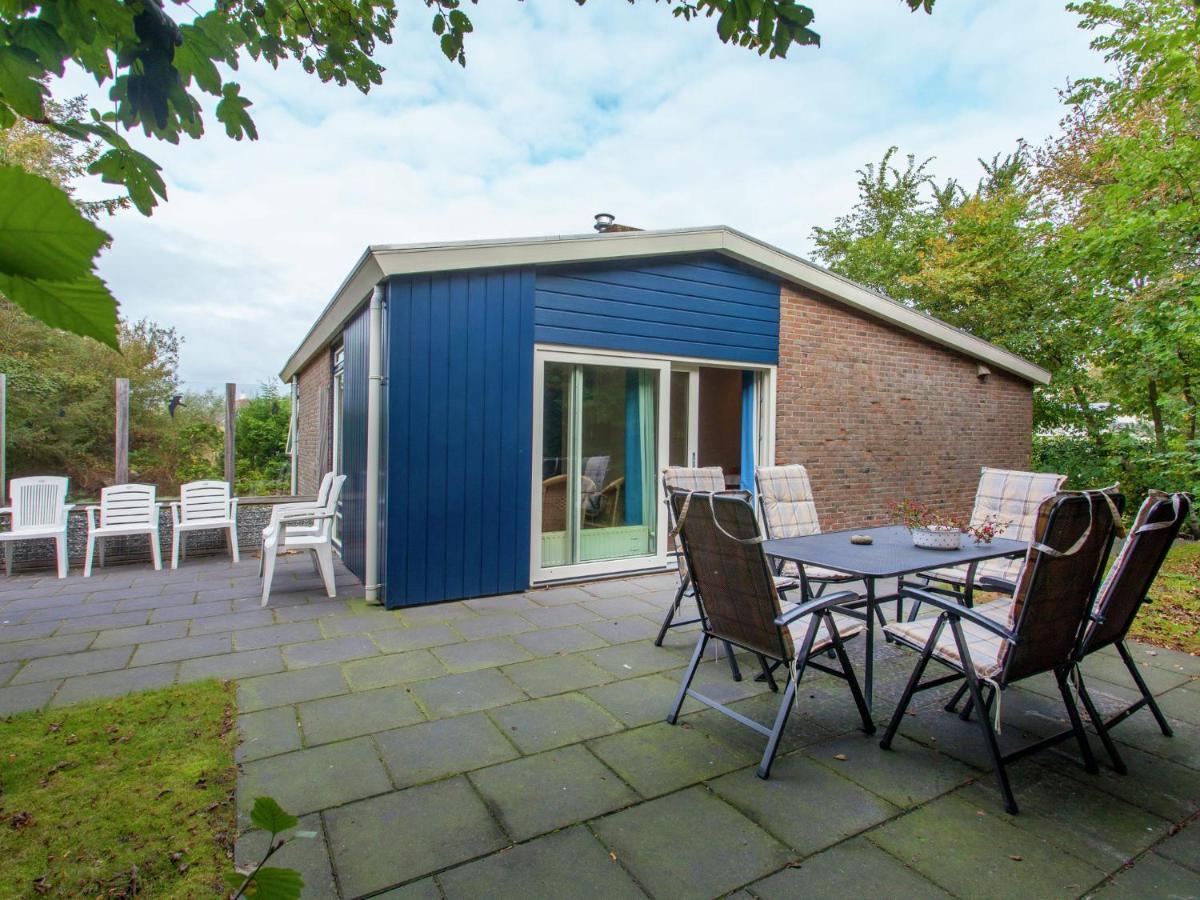 Bungalow In Nes On Ameland With Spacious Terrace Kültér fotó